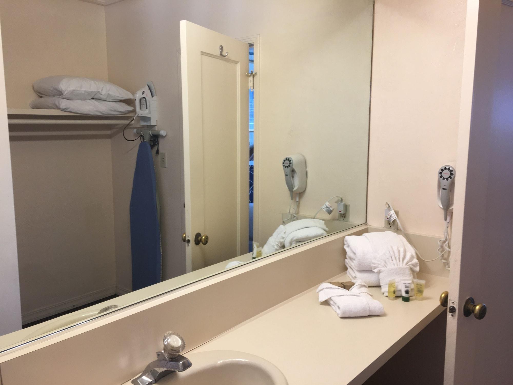 The Palomar Inn Пизмоу Бийч Екстериор снимка